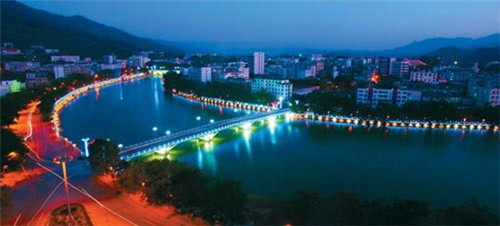 明光旅游跟团公司导游小戴