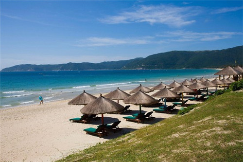 韡晔的近义词，与晔意思相近的字