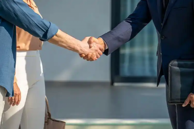 万宁好玩景点导游小庞